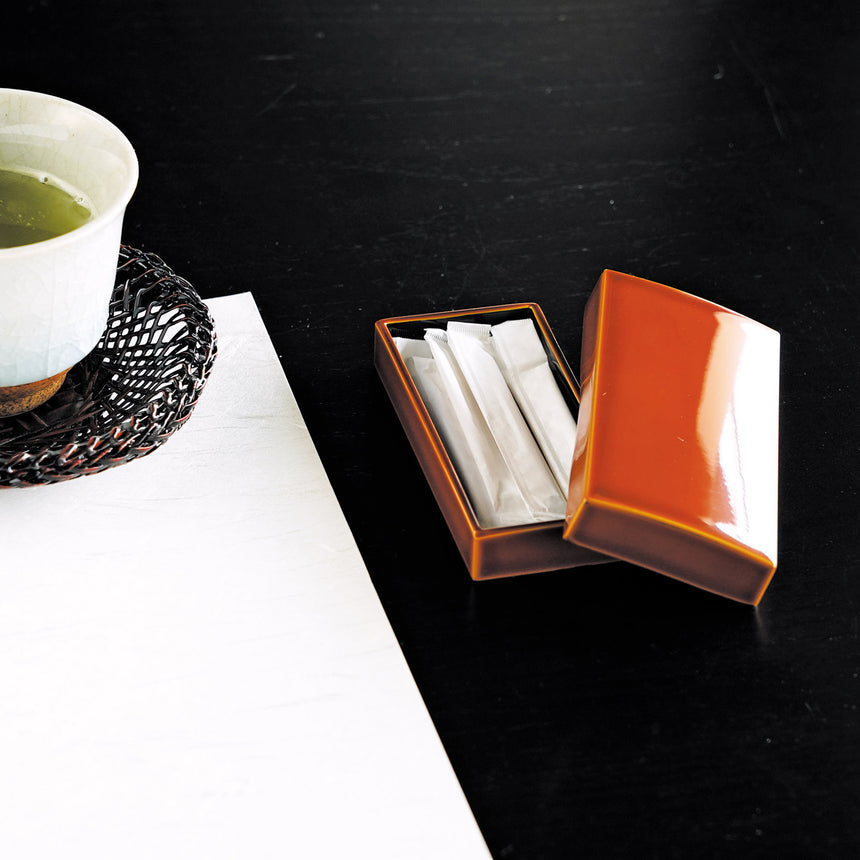 吹漆かぶせ楊枝箱