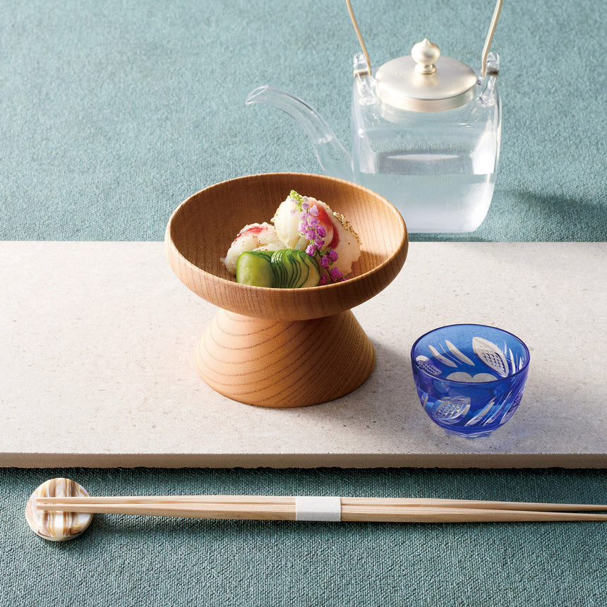 Wooden high-pedestal round bowl