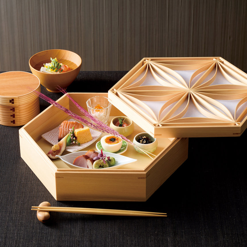 Hinoki hexagonal kumiko box (large)