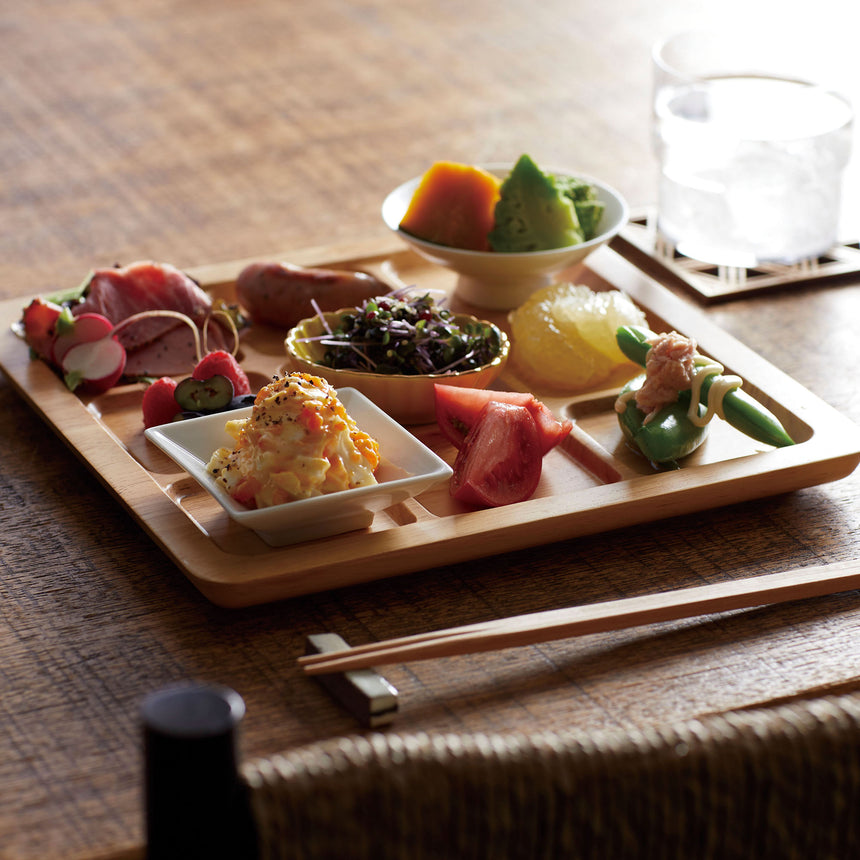 Natural wood square plate with 9 compartments